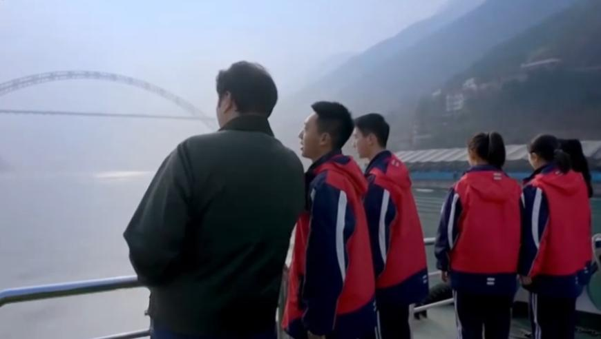 管家婆四肖四码期期中特,多元化方案执行策略_精英版V15.96
